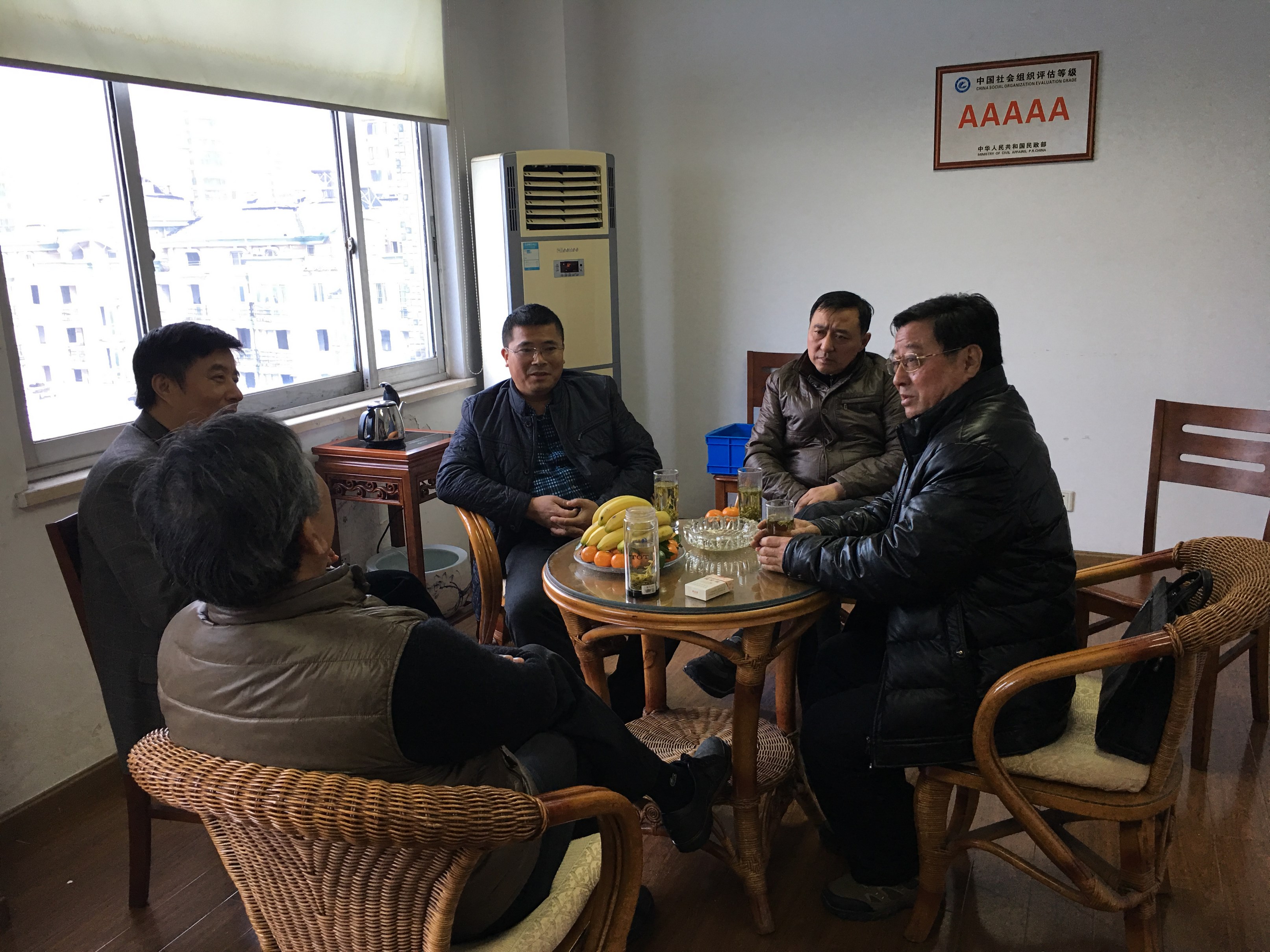 昆山装饰协会领导来我会经验交流